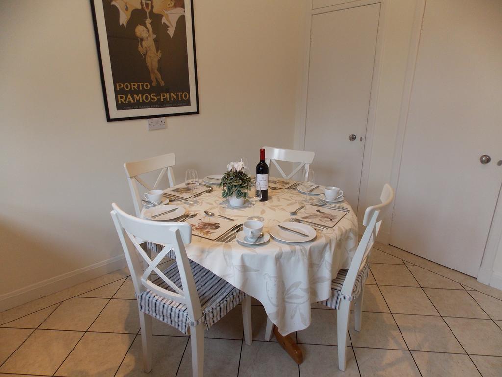 Violet Bank Apartment Morningside エディンバラ 部屋 写真