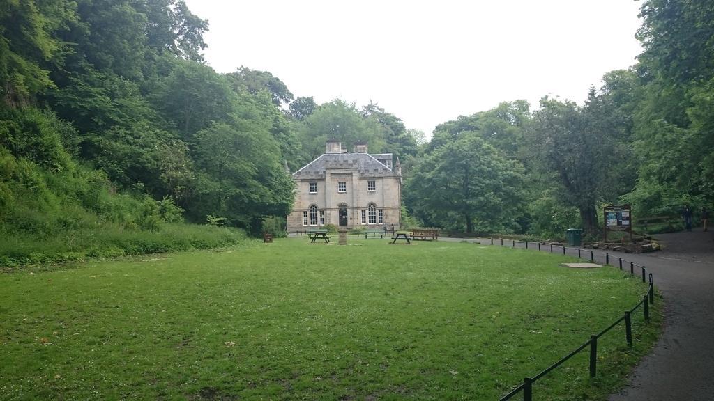 Violet Bank Apartment Morningside エディンバラ エクステリア 写真